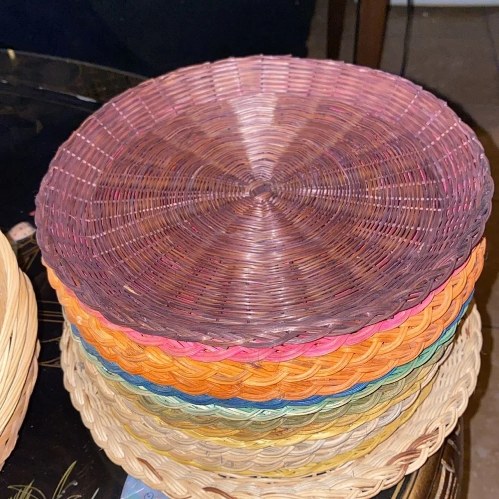 16 Vintage bamboo Woven PAPER PLATE HOLDERS multiple color + 4 oval bowls